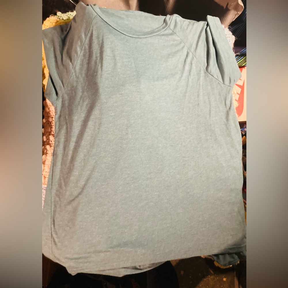 Women’s light blue corduroy shirt bundled with a teal colored t-shirt - Picture 7 of 10